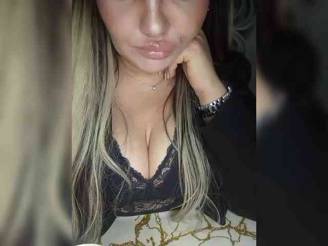 Brunetochkaaa webcam