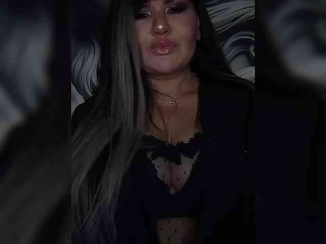Brunetochkaaa webcam