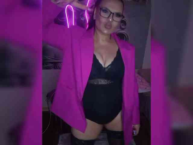 Brunetochkaaa webcam