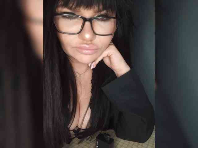 Brunetochkaaa webcam