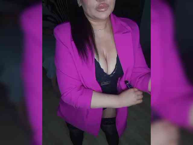 Brunetochkaaa webcam