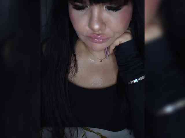 Brunetochkaaa webcam
