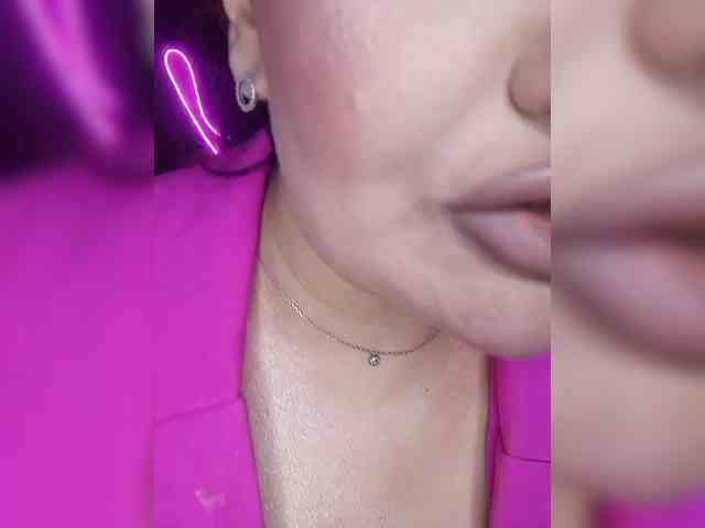 Brunetochkaaa webcam