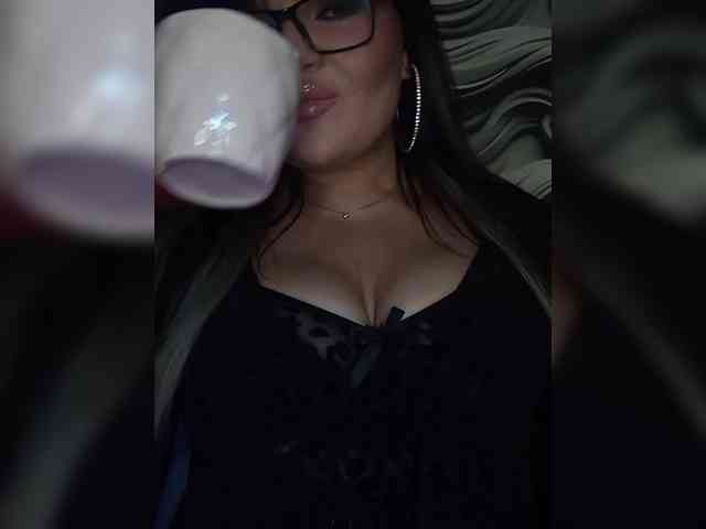 Brunetochkaaa webcam