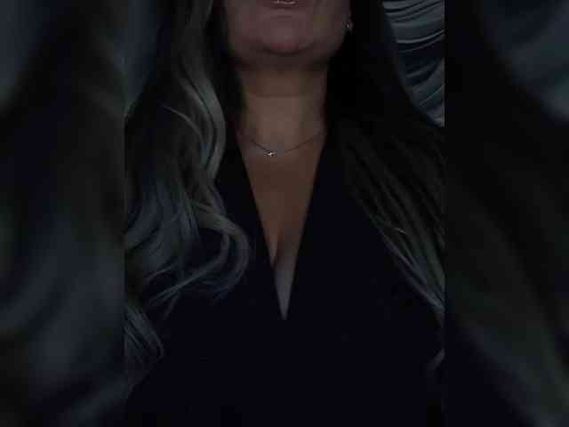 Brunetochkaaa webcam