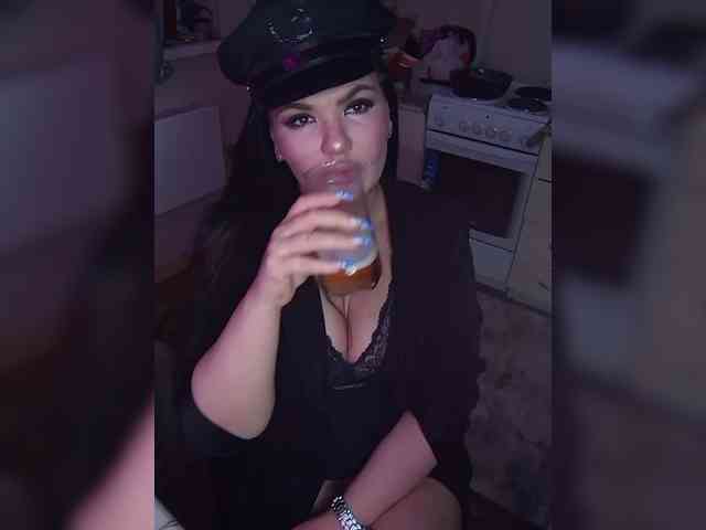 Brunetochkaaa webcam