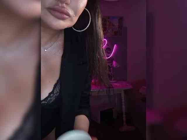 Brunetochkaaa webcam