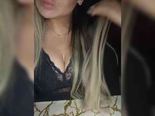 Brunetochkaaa webcam