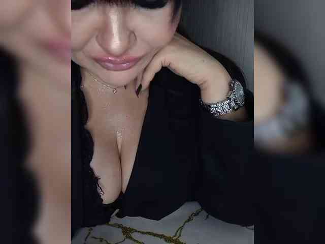 Brunetochkaaa webcam