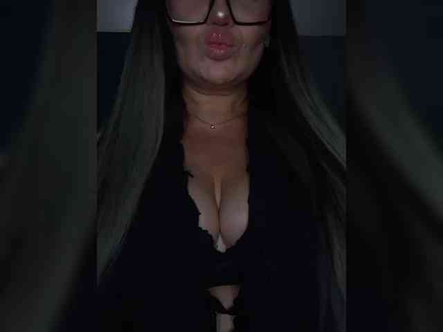 Brunetochkaaa webcam