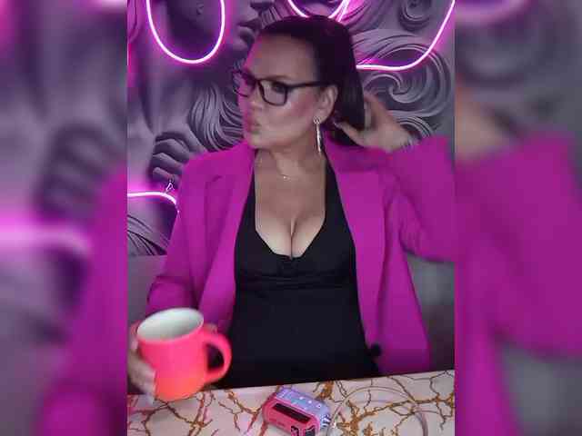 Brunetochkaaa webcam