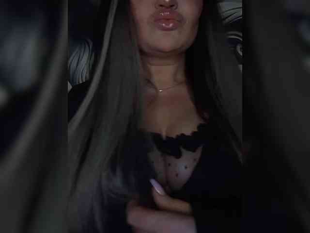 Brunetochkaaa webcam