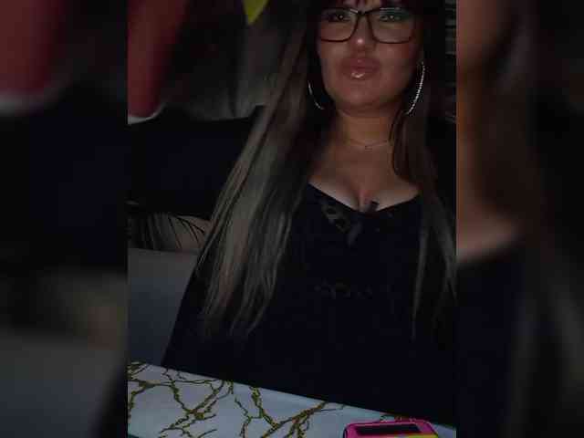 Brunetochkaaa webcam