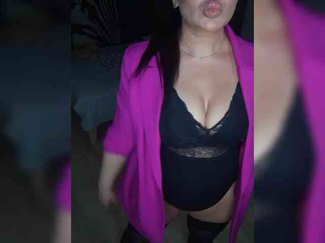 Brunetochkaaa webcam