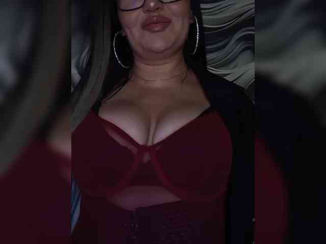 Brunetochkaaa webcam