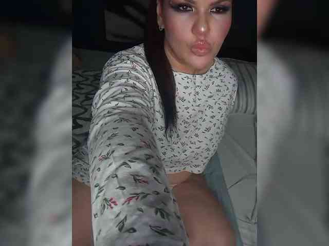 Brunetochkaaa webcam