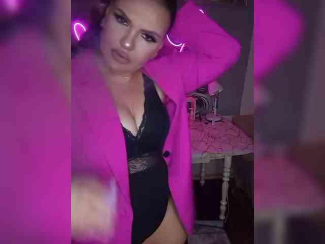 Brunetochkaaa webcam