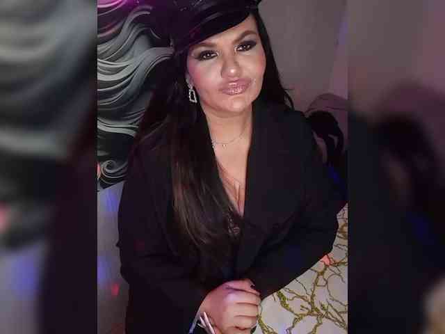 Brunetochkaaa webcam