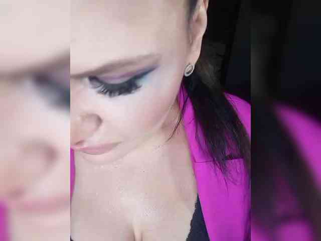 Brunetochkaaa webcam