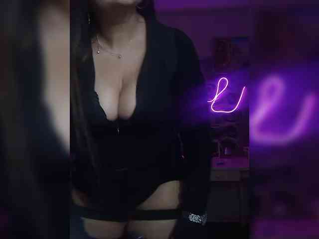 Brunetochkaaa webcam