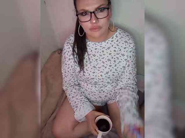 Brunetochkaaa webcam