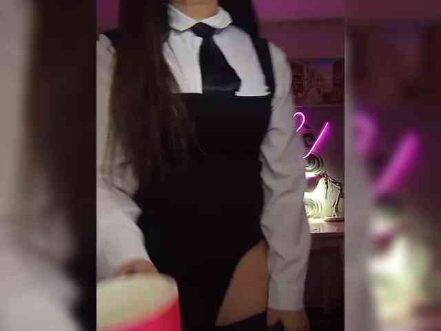 Brunetochkaaa webcam