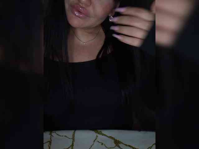 Brunetochkaaa webcam