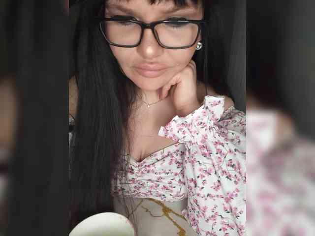 Brunetochkaaa webcam