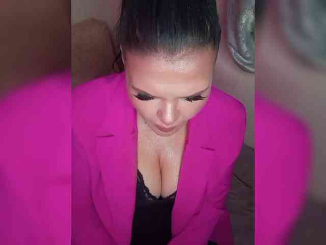 Brunetochkaaa webcam