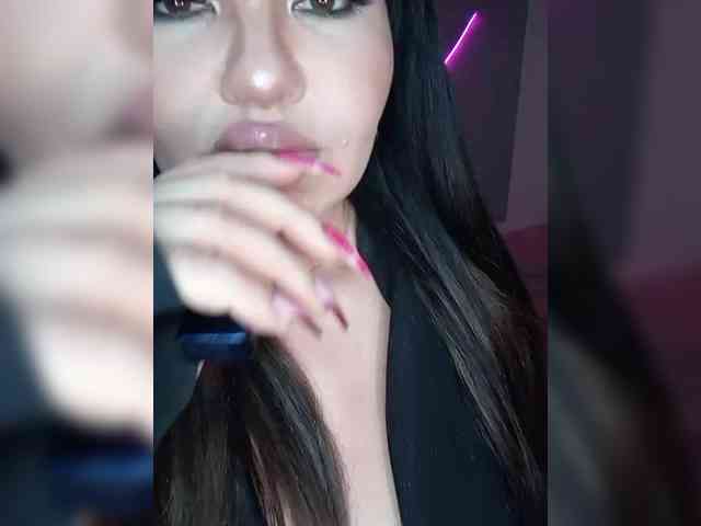 Brunetochkaaa webcam