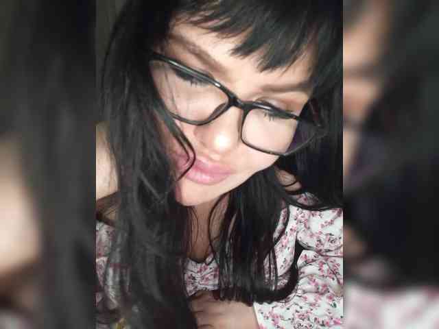 Brunetochkaaa webcam