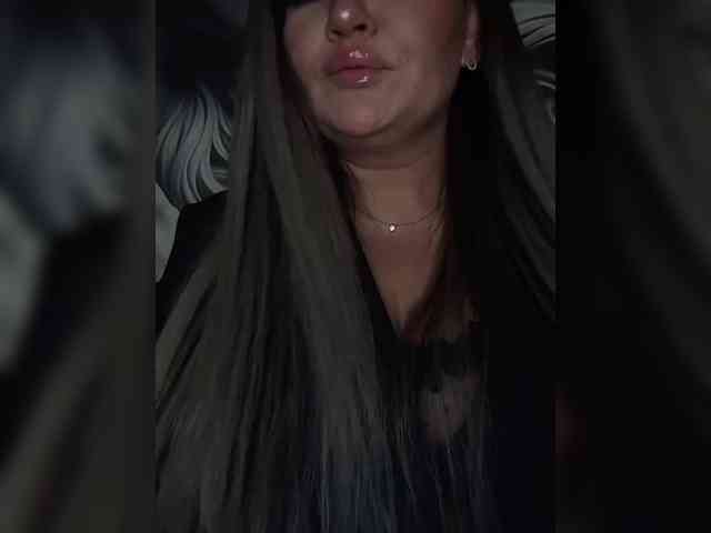 Brunetochkaaa webcam