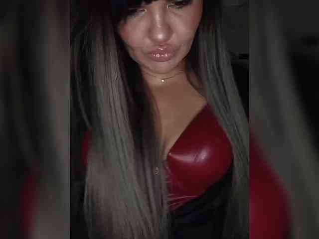 Brunetochkaaa Live Webcam on BongaCams