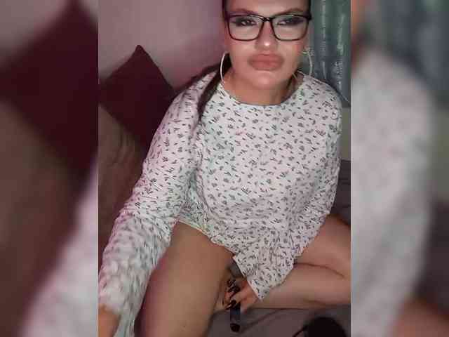 Brunetochkaaa webcam