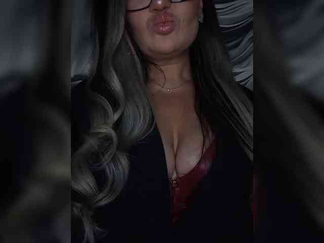 Brunetochkaaa webcam