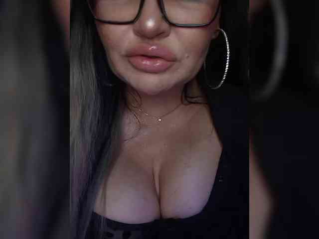 Brunetochkaaa webcam