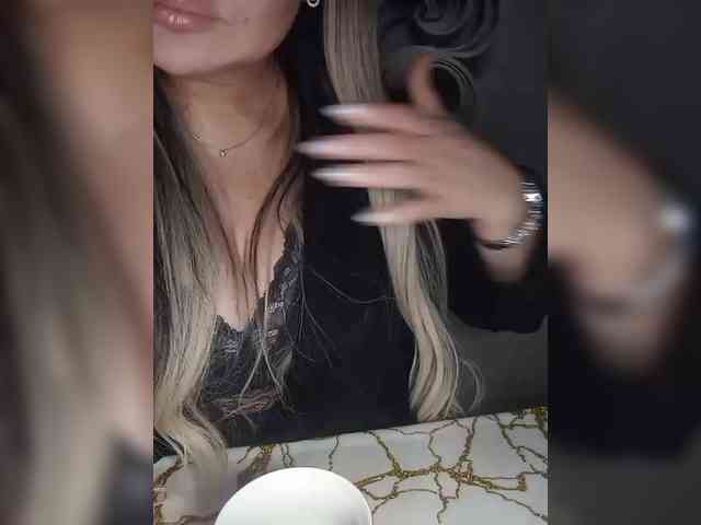 Brunetochkaaa webcam