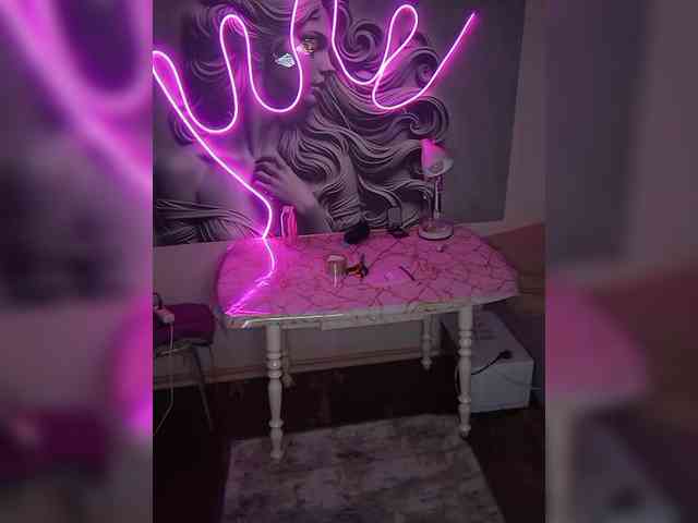 Brunetochkaaa webcam