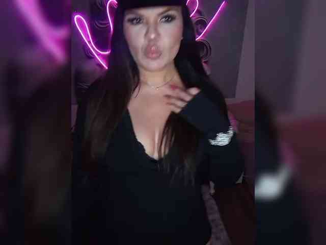 Brunetochkaaa webcam