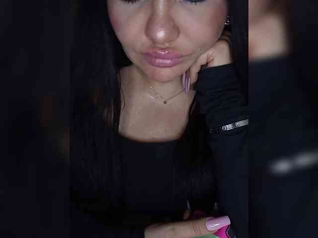 Brunetochkaaa webcam