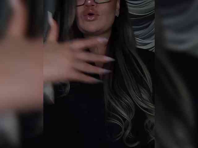 Brunetochkaaa webcam