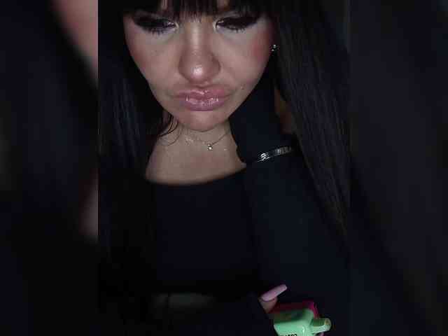 Brunetochkaaa webcam