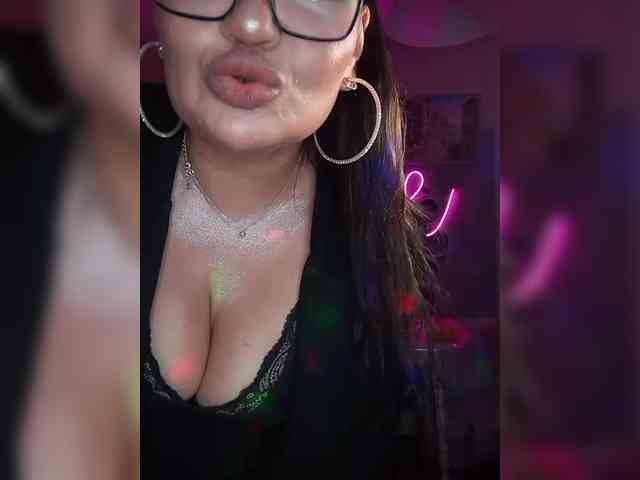 Brunetochkaaa webcam