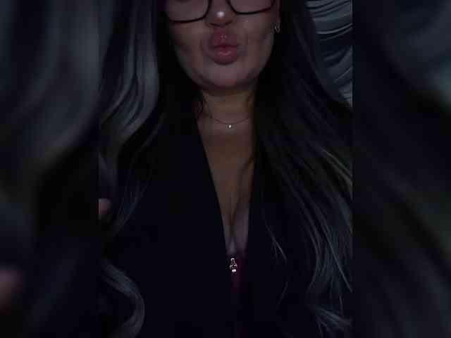 Brunetochkaaa webcam