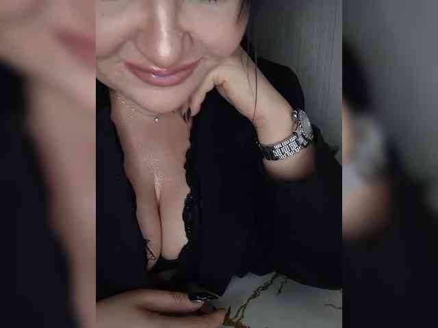Brunetochkaaa webcam