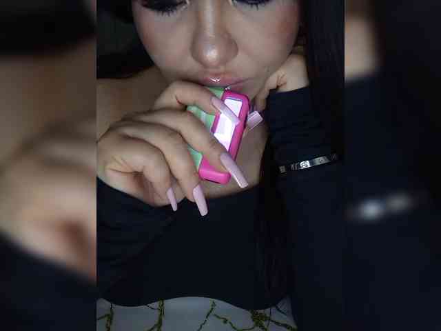 Brunetochkaaa webcam
