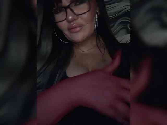 Brunetochkaaa webcam