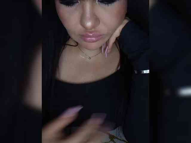 Brunetochkaaa webcam