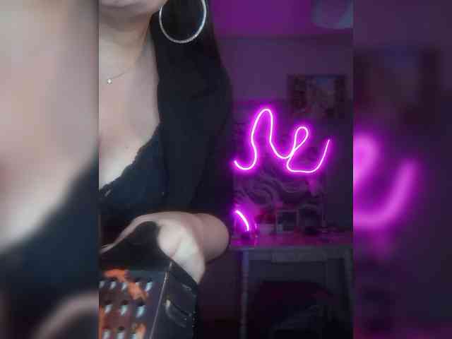 Brunetochkaaa webcam