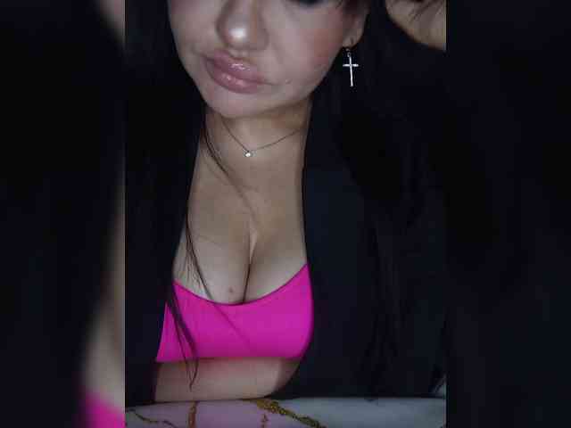 Brunetochkaaa webcam